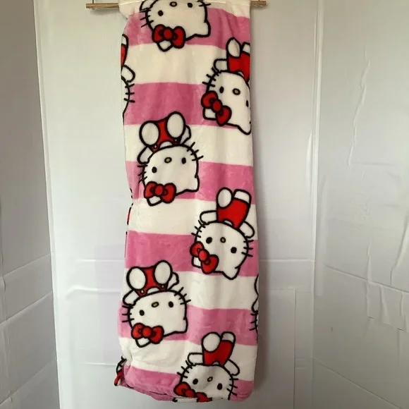 Sanrio Hello Kitty Silk Touch Throw Striped‎ Bows And Stripes Pink 50"x70" NEW - Picture 5 of 6